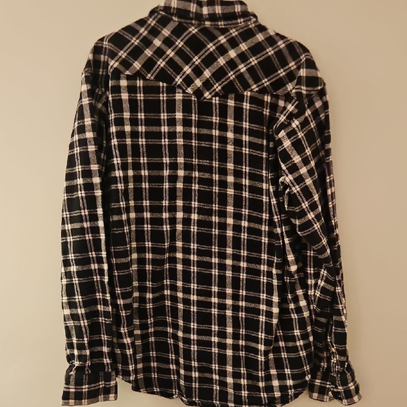 Black and White Plaid Flannel - Picture 4 of 5